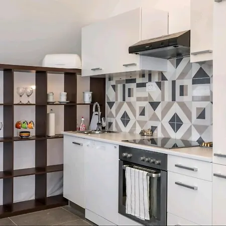 Just Like This - Cityapartment With Netflix Apartment