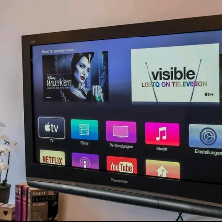 Apartment Just Like This - Cityapartment With Netflix Split